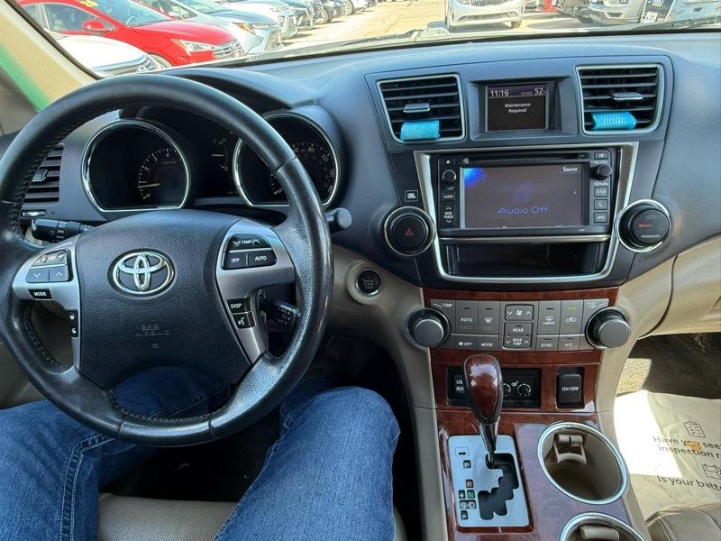 Toyota Highlander Limited 4WD 2013