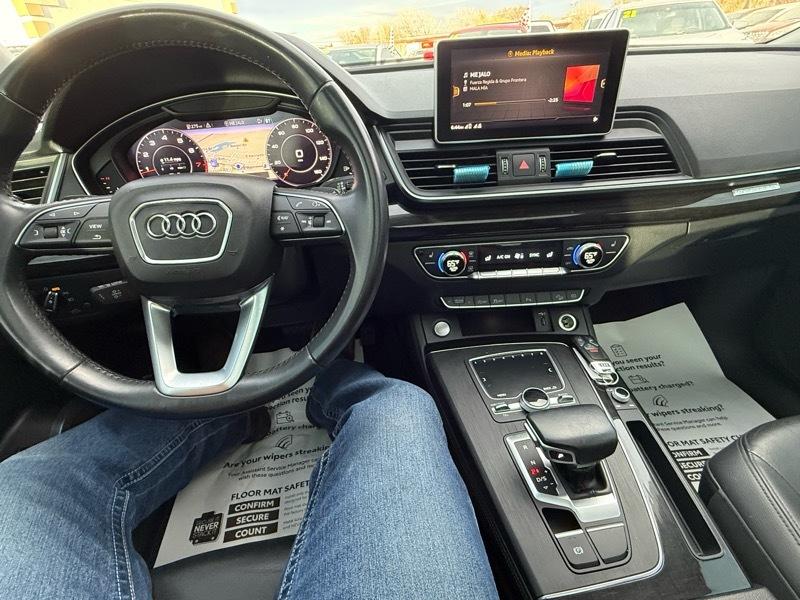 Audi Q5 2.0T Premium Plus quattro 2020