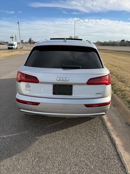 Audi Q5 2.0T Premium Plus quattro 2020