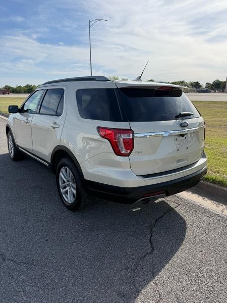 Ford Explorer XLT 4WD 2018