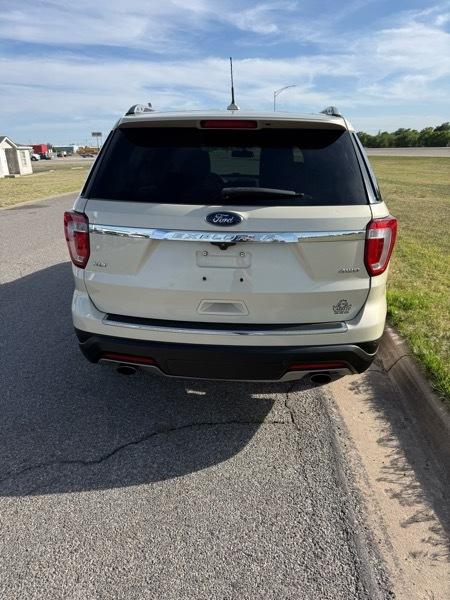 Ford Explorer XLT 4WD 2018