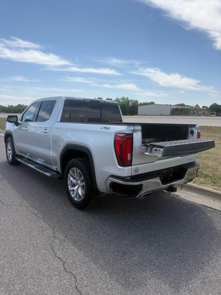 GMC Sierra 1500 SLT Crew Cab 4WD 2020