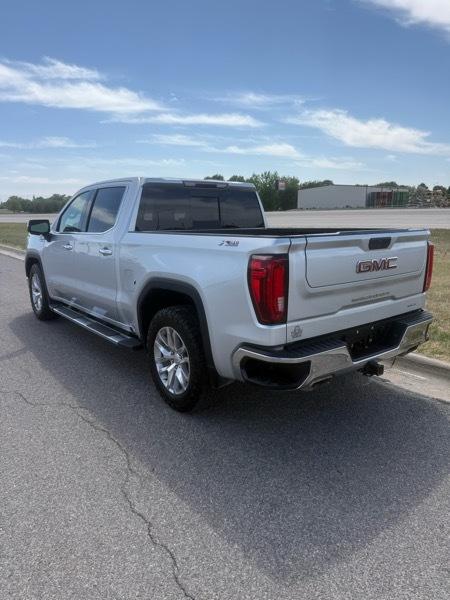 GMC Sierra 1500 SLT Crew Cab 4WD 2020