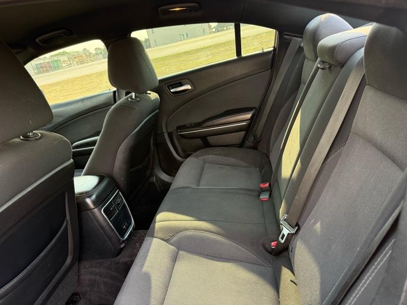 Dodge Charger SE 2015