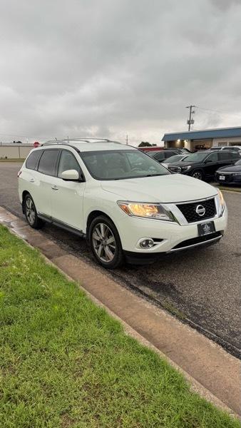 Nissan Pathfinder Platinum 2WD 2014