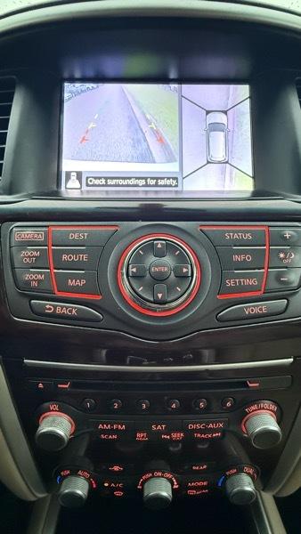 Nissan Pathfinder Platinum 2WD 2014