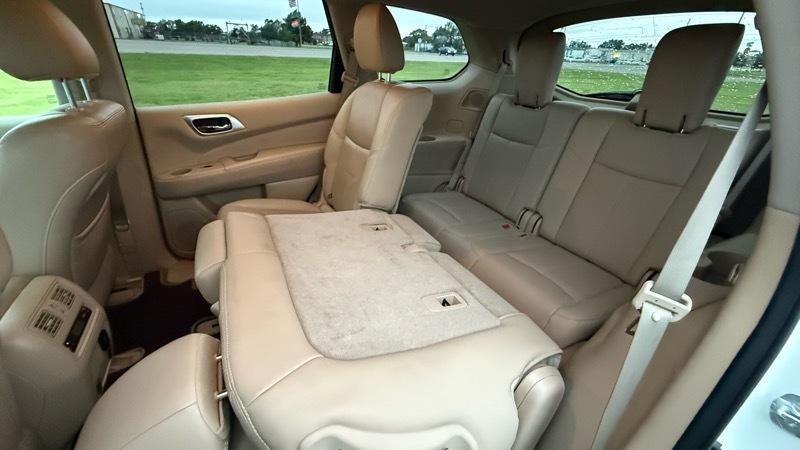 Nissan Pathfinder Platinum 2WD 2014