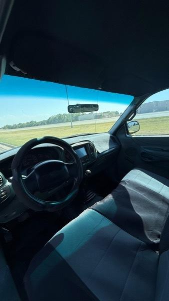 Ford F-150 XL Reg. Cab 2WD 1998