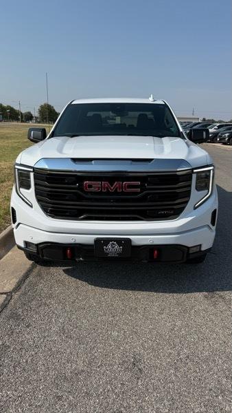 GMC Sierra 1500 AT4 Crew Cab 4WD 2023