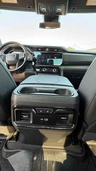 GMC Sierra 1500 AT4 Crew Cab 4WD 2023