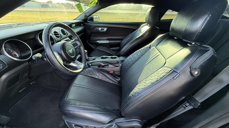 Ford Mustang EcoBoost Coupe 2021
