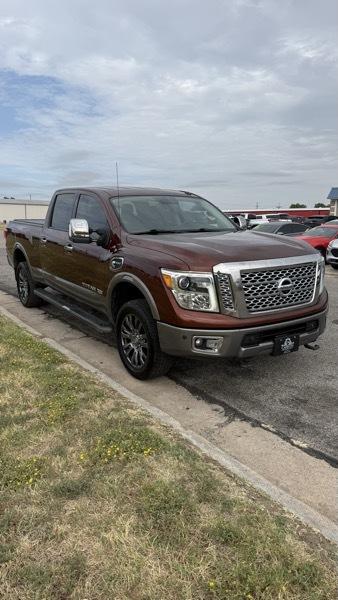 Nissan Titan XD 4x4 Diesel Crew Cab Platinum Reserve 2016