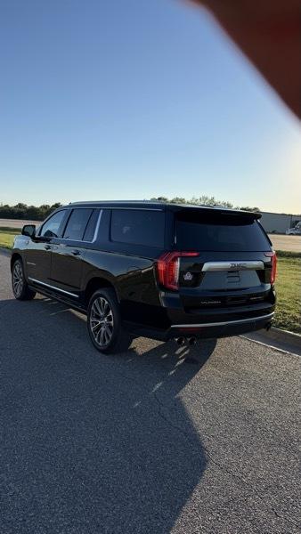 GMC Yukon XL Denali 4WD 2021