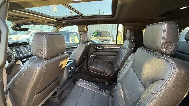 GMC Yukon XL Denali 4WD 2021