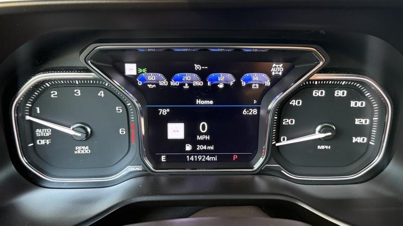 GMC Yukon XL Denali 4WD 2021