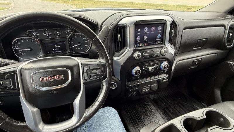 GMC Sierra 1500 SLT Crew Cab 4WD 2020