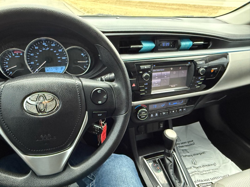 Toyota Corolla LE 2015