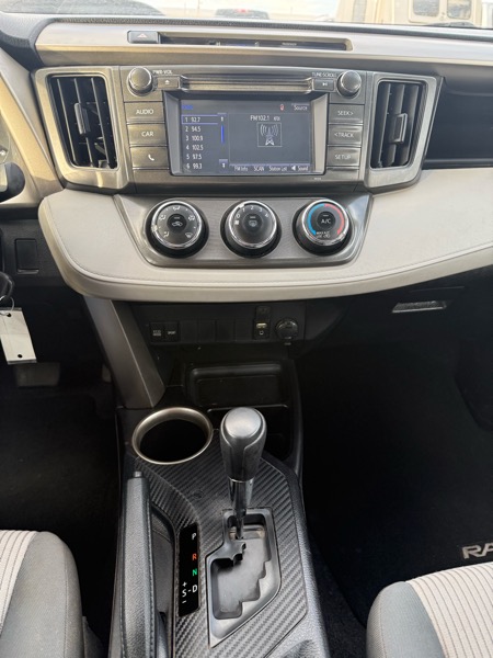 Toyota RAV4 LE AWD 2015