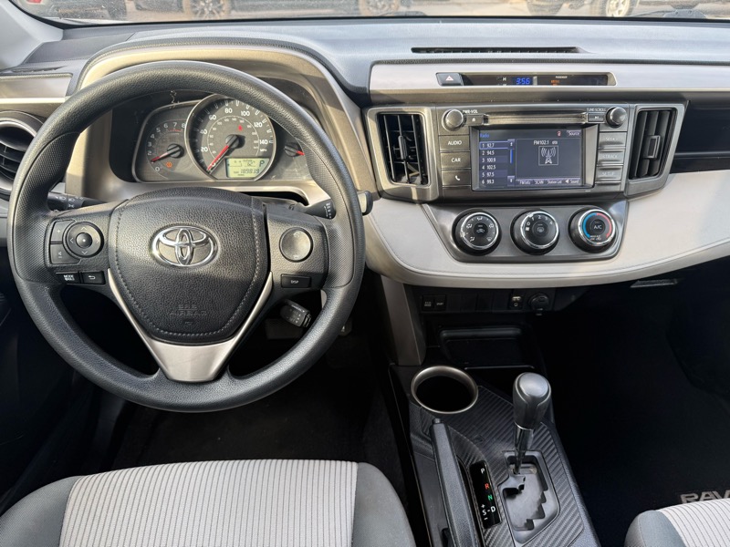 Toyota RAV4 LE AWD 2015