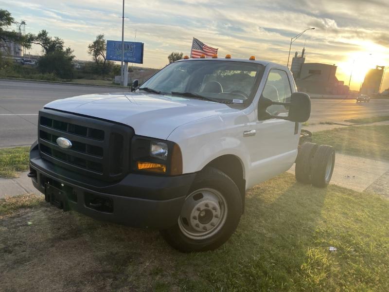 Ford F-350 SD XLT 2WD DRW 2006