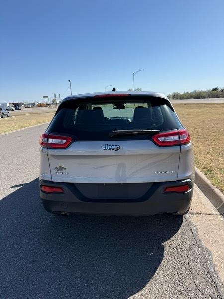 Jeep Cherokee Sport 4WD 2015