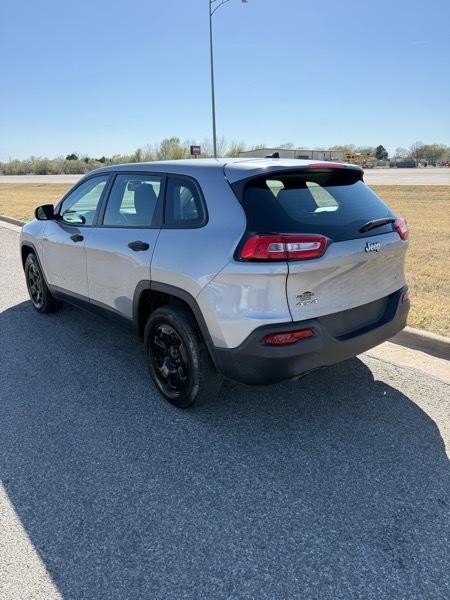 Jeep Cherokee Sport 4WD 2015