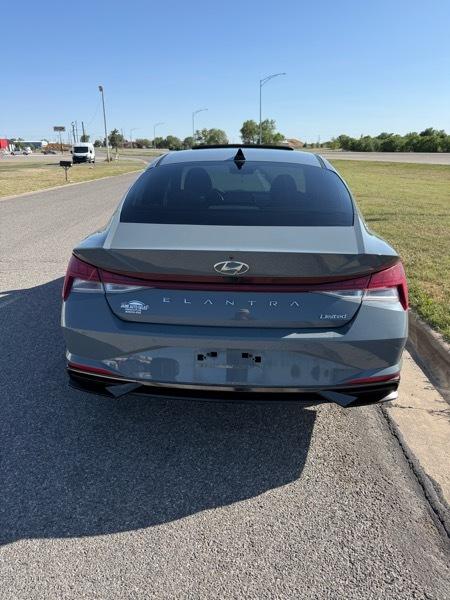 Hyundai Elantra Limited 2021