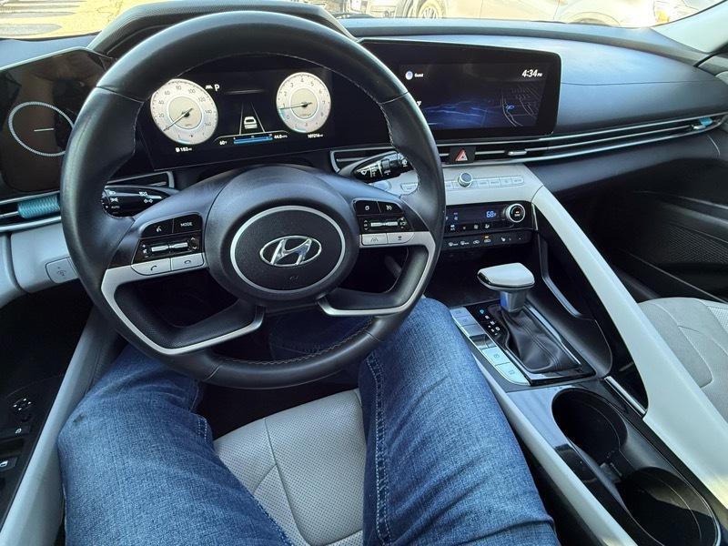 Hyundai Elantra Limited 2021