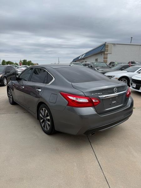 Nissan Altima 2.5 SV 2017