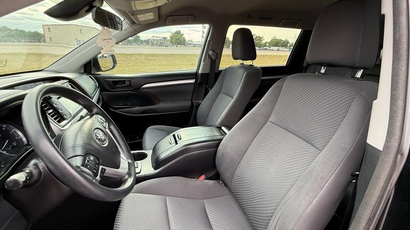 Toyota Highlander LE FWD I4 2017