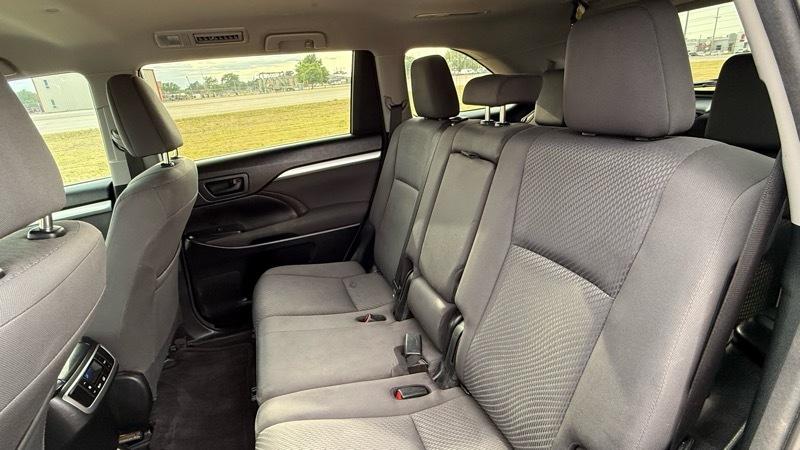 Toyota Highlander LE FWD I4 2017