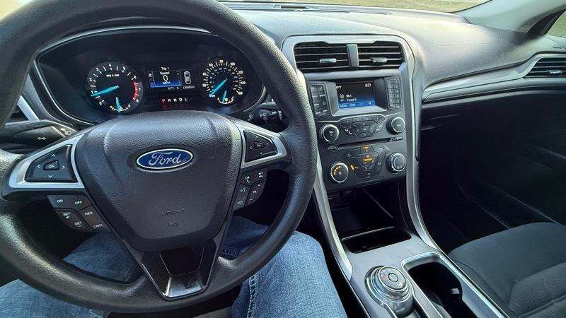 Ford Fusion SE 2017