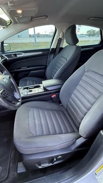 Ford Fusion SE 2017