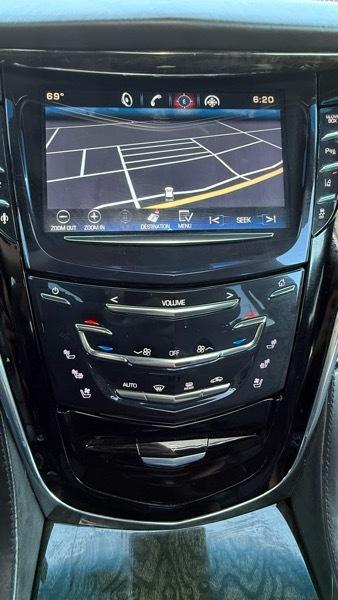 Cadillac Escalade Platinum 4WD 2015
