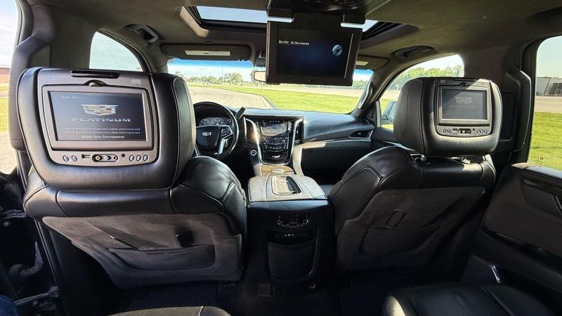 Cadillac Escalade Platinum 4WD 2015