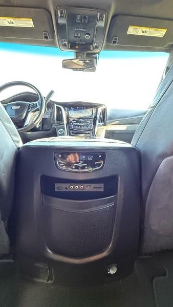 Cadillac Escalade Platinum 4WD 2015