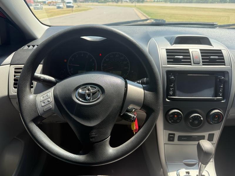 Toyota Corolla LE 2013