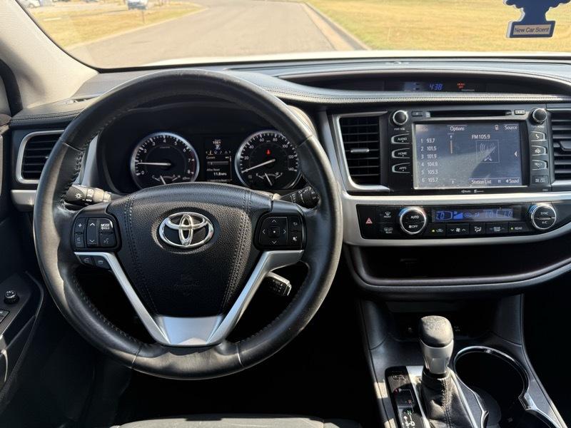 Toyota Highlander XLE AWD V6 2015