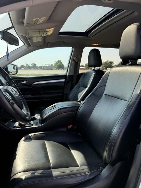 Toyota Highlander XLE AWD V6 2015