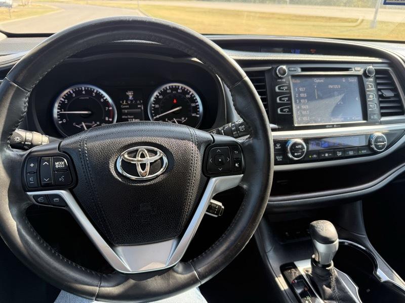 Toyota Highlander XLE AWD V6 2015
