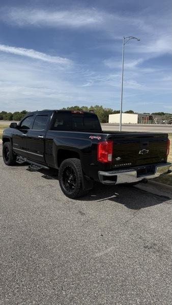 Chevrolet Silverado 1500 LTZ Crew Cab 4WD 2016