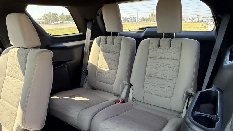 Ford Explorer Base FWD 2014