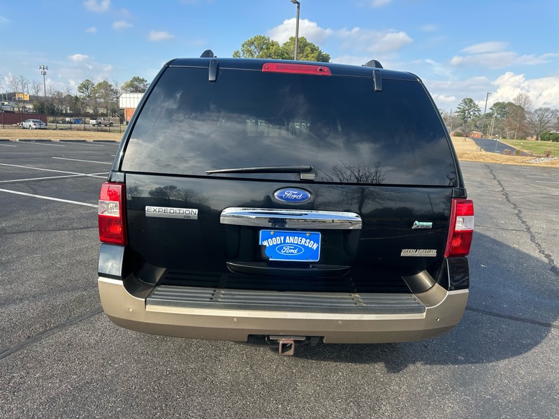 Ford Expedition 4dr XLT 2011