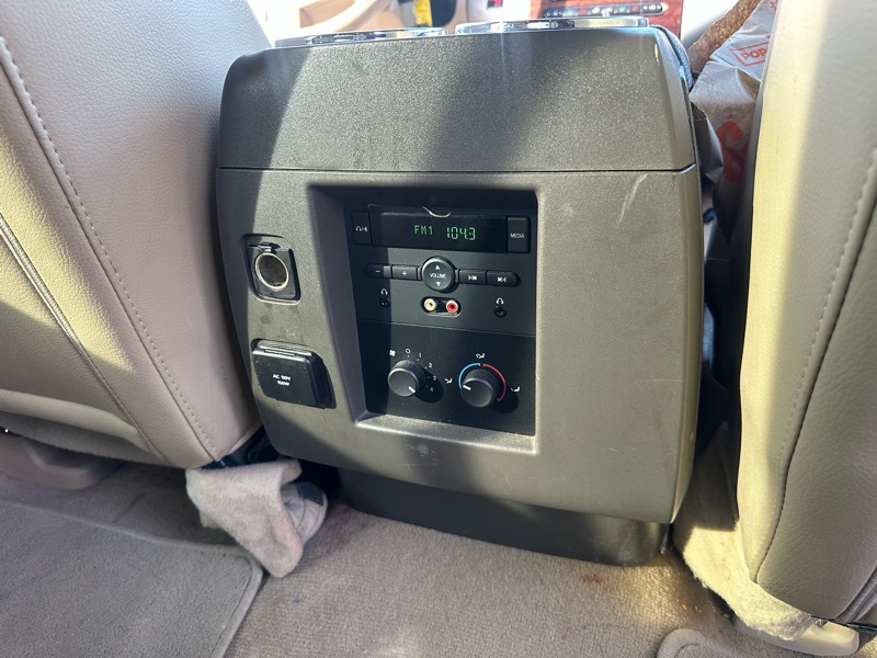 Ford Expedition 4dr XLT 2011