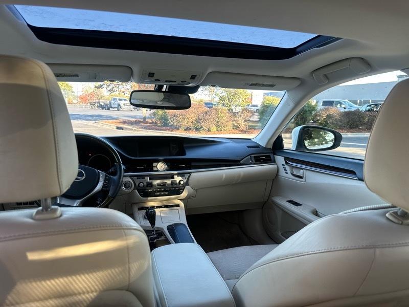 Lexus ES 350 Sedan 2014