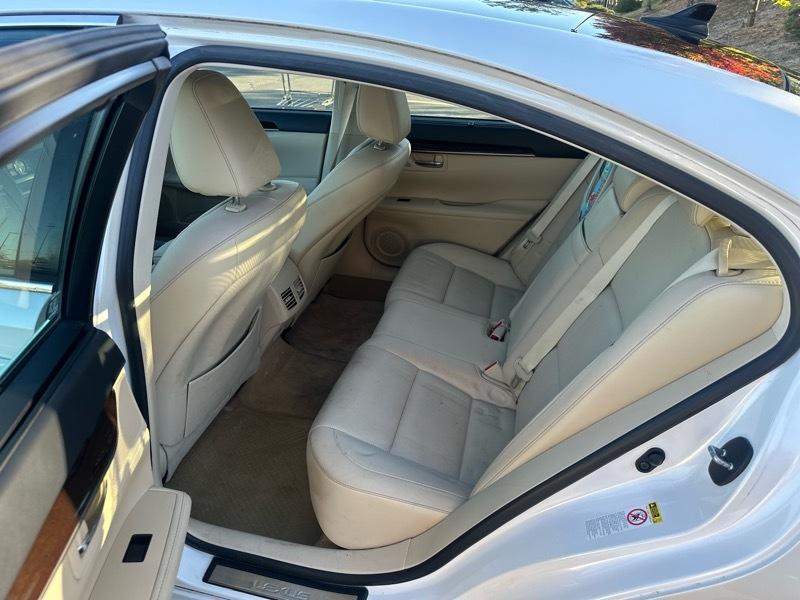 Lexus ES 350 Sedan 2014