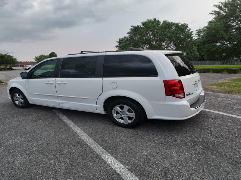 Dodge Grand Caravan SXT 2012