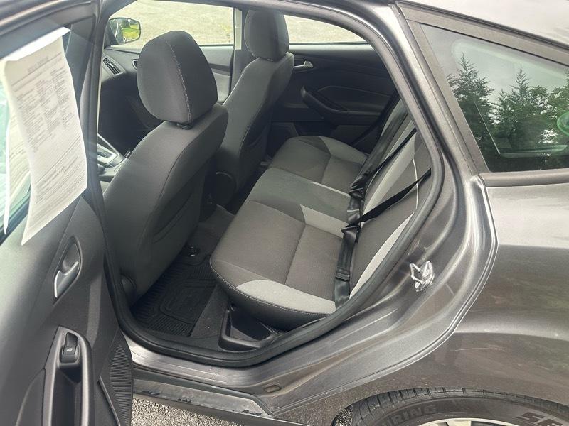 Ford Focus SE Hatch 2013