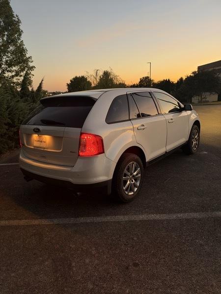 Ford Edge SEL FWD 2013