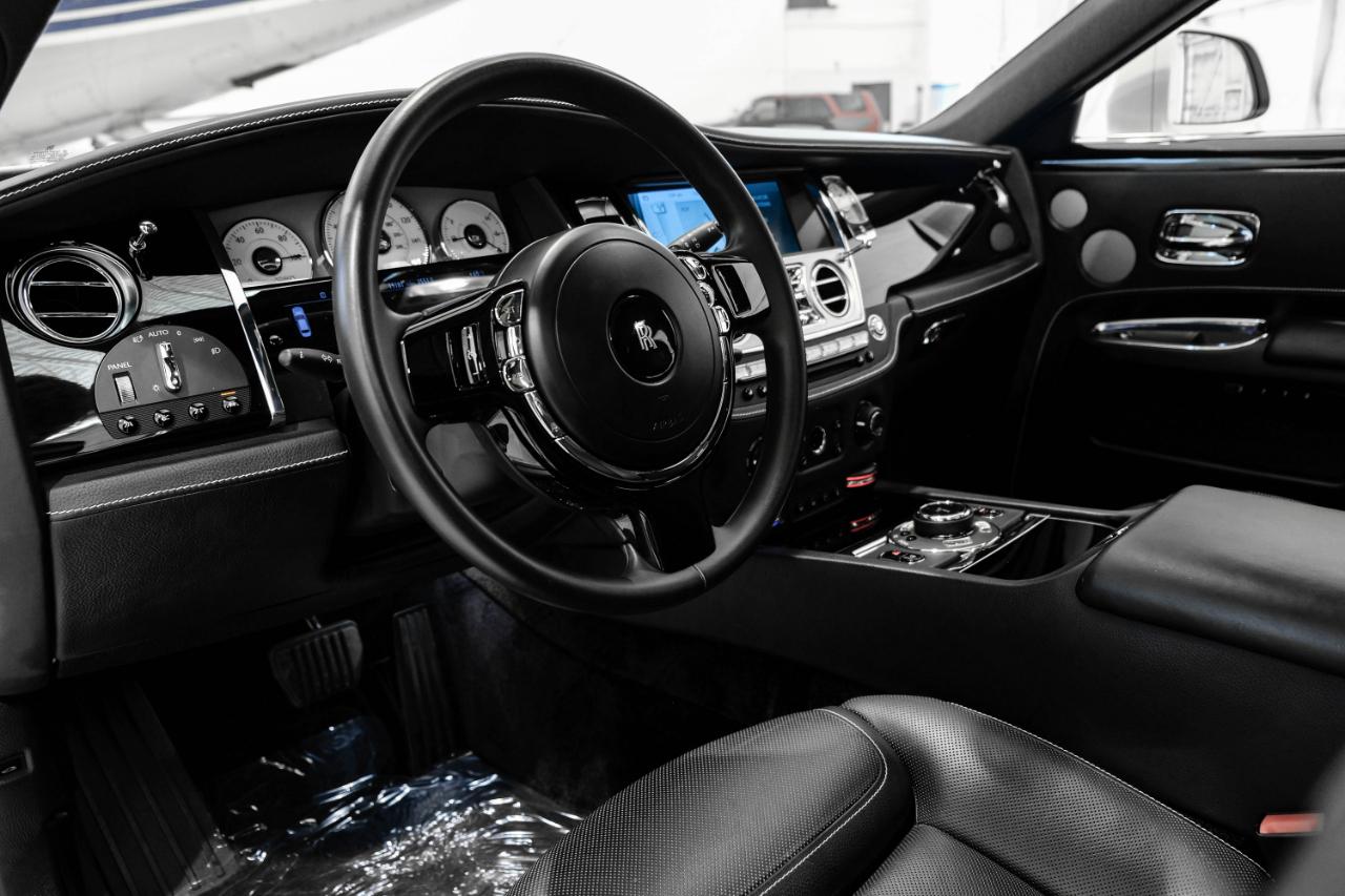 Rolls-Royce Ghost photo 10